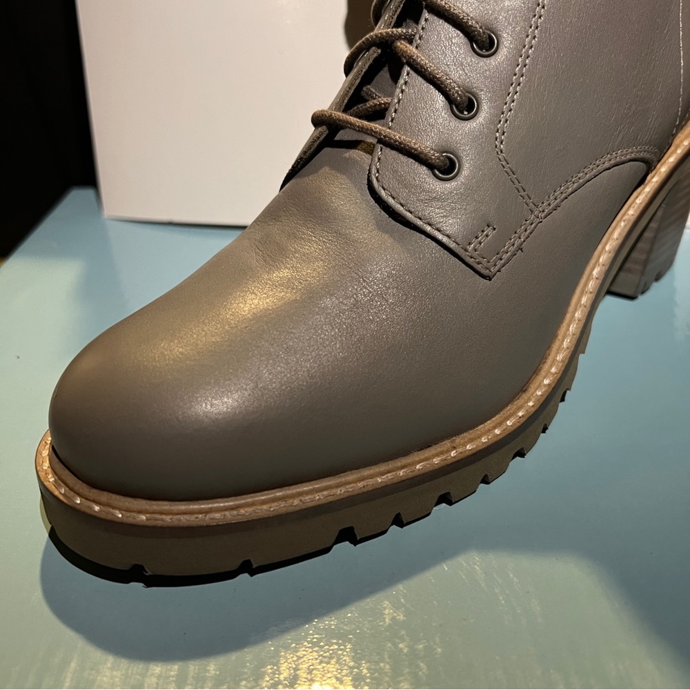 Seychelles Irresistible Combat Boots Gray Size 9M Chunky Heel New With Box - Picture 12 of 13